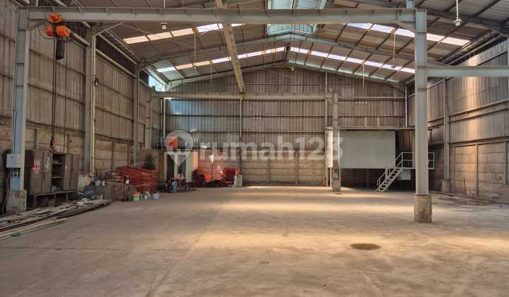 translationEN: Housing Complex, Cipondoh, Tangerang.. For Rent Warehouse/Workshop & Office, 2 Floors, Hoist Available Max 3 Tons, Also For Sale if Needed, Electricity 33,000W, Container Access 40Ft, Good Groundwater. translationEN: Housing Complex, Cipondoh, Tangerang.. For Rent Warehouse/Workshop & Office, 2 Floors, Hoist Available Max 3 Tons, Also For Sale if Needed, Electricity 33,000W, Container Access 40Ft, Good Groundwater.