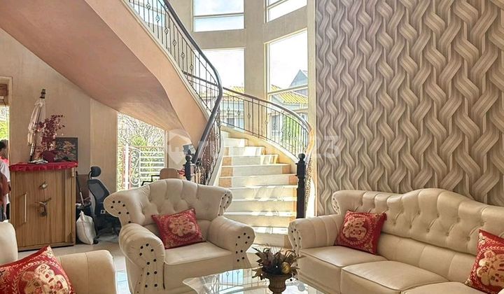 For Sale Villa House Sentra Raya Citraland Near University National Hospital Pakuwon Mall Comfortable Lush 2