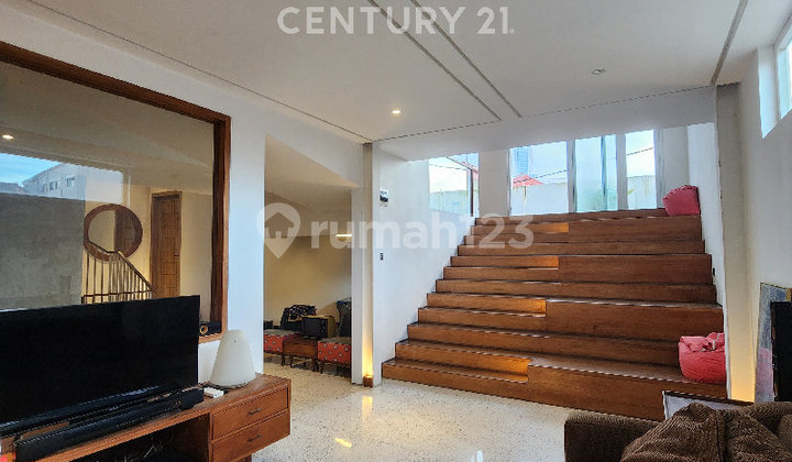 Rumah 2½ Lantai Design Aesthetic Siap Huni di Kayu Putih S9524