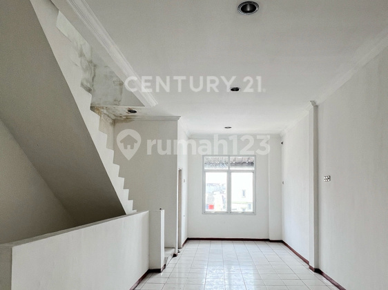 Ruko 3½ Lantai Dalam Komplek Perkantoran Di Cempaka Putih S8748