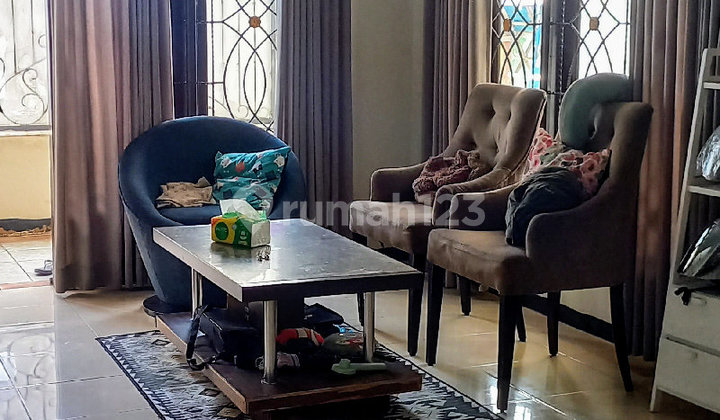 2-Story Hook House in East Cipinang S4929 2