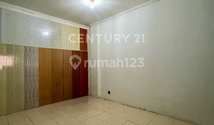 Four-Story Shop House Strategically Located Suitable for Office in Sunter S9064 2