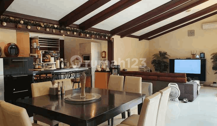 Spacious House in a Strategic Location at West Pulomas S5270 2