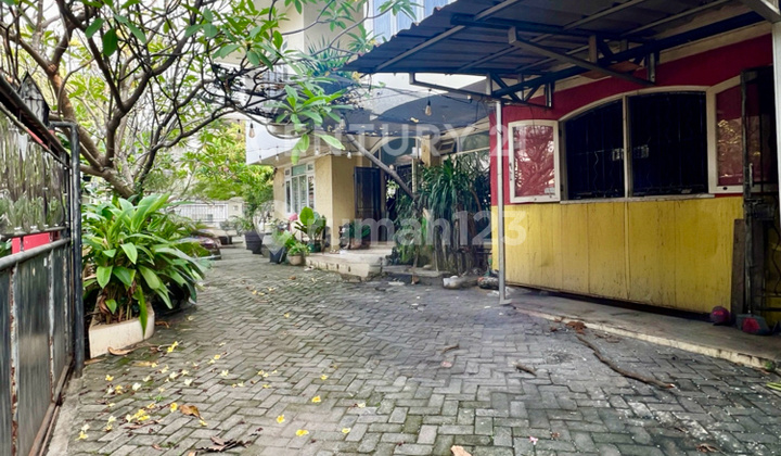 Rumah Hoek 2½ Lantai Dalam Komplek Nyaman di Pulomas S8819