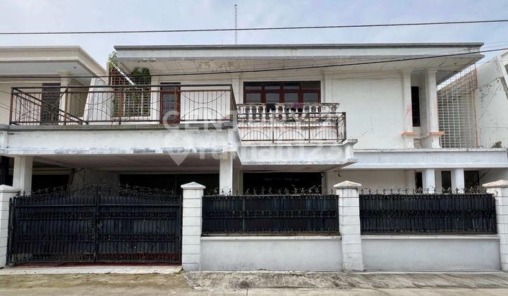 Wide 16 House in a Strategic Complex in Kelapa Gading S8867