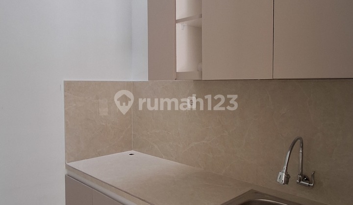 New 2-Story Commercial Shop House in Pondok Bambu, Jakarta R2193 2