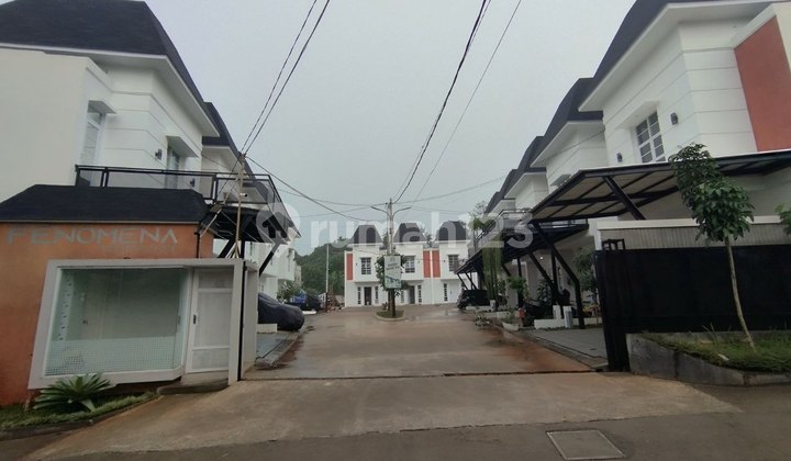 Rumah Dua Lantai Strategis, Akses Mudah, SHM Siap BBN 2