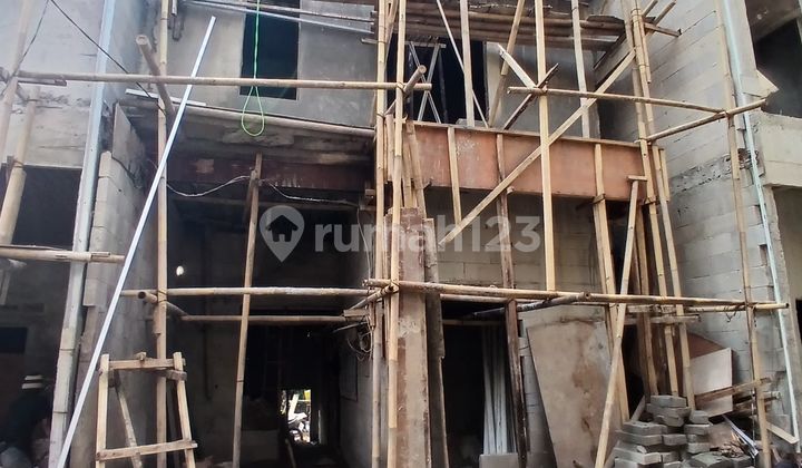 Jual Rumah Murah 2 Lantai Harga Rp 750 Juta SHM 1