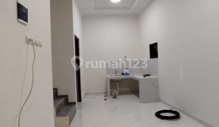 Jual Rumah Murah 2 Lantai Minimalis Modern SHM 2