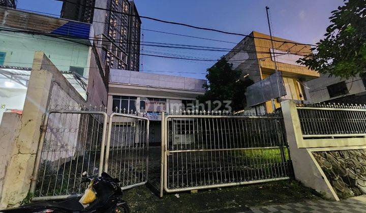 Dijual Rumah + Ruko Sangat Strategis untuk Toko / Showroom / Restoran - Ruko HR. Muhammad 1