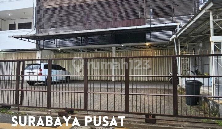 A Step to Tunjungan Plaza - 2-Story Commercial Building for Rent A Step to Tunjungan Plaza - 2-Story Commercial Building for Rent