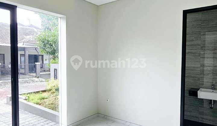 2m Brand New Citraland Utama House 2m Brand New Citraland Utama House