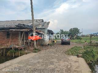 Tanah di jual Bonus Rumah 1