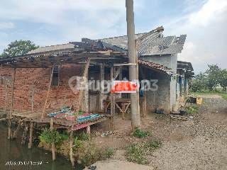 Tanah di jual Bonus Rumah 2