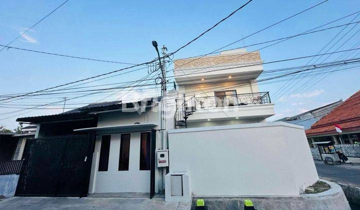 Rumah Clasik istimewa 1