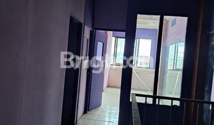 Di Sewakan /Di Jual Ruko 3 Lantai Daerah Duren Sawit Jakarta Timur 2