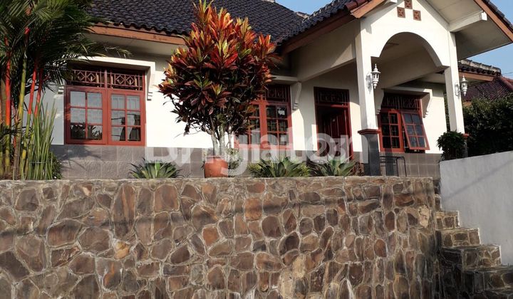 For Sale Villa Located by Bogor Roadside For Sale Villa Located by Bogor Roadside