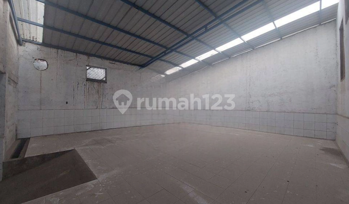 Gudang Luas Hokie di Mainroad Batujajar, Bandung Barat