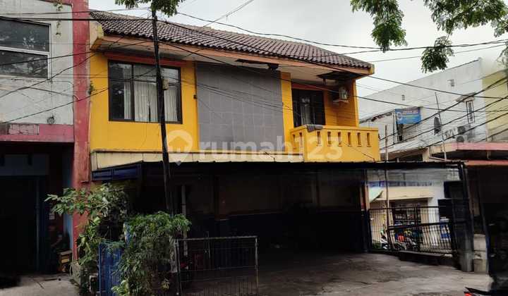 For Sale Strategic Shop House in South Jakarta Ideal for Business 2