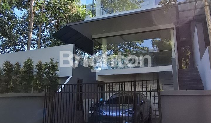 FOR SALE BEAUTIFUL NEW MODERN HOUSE IN KEMANG SOUTH JAKARTA