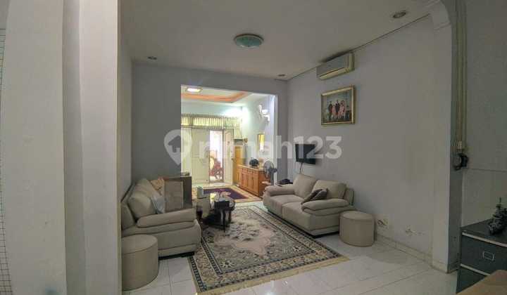 Dijual Rumah Lokasi Strategis Di Pejompongan Jakarta Pusat Dijual Rumah Lokasi Strategis Di Pejompongan Jakarta Pusat