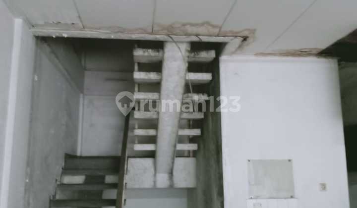 Rented Shop House on Panglima Polim, South Jakarta 2