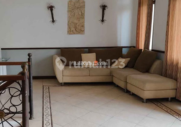 [AMR-023.NVI] Villa for Yearly Rent 4-Bedroom in Kertha Winangun Sidakarya, South Denpasar