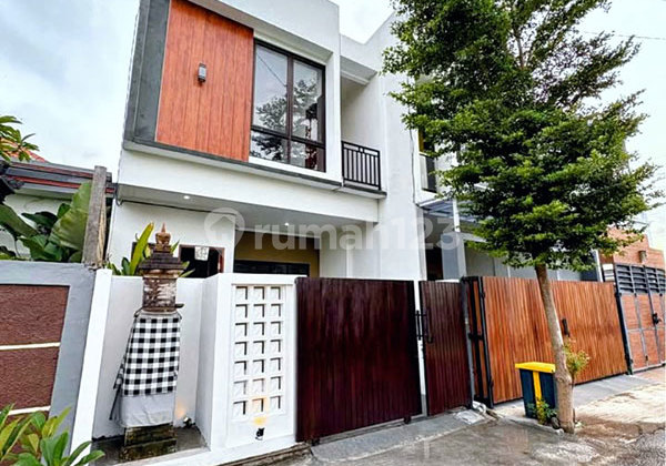 Rumah Istimewa Disewakan di Kawasan Favorit Jl Tukad Badung Renon Rumah Istimewa Disewakan di Kawasan Favorit Jl Tukad Badung Renon