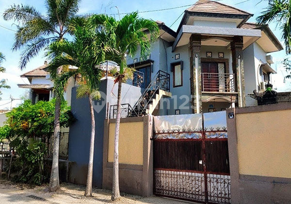 Amr-257.Pas-Y Elite House for Rent in East Gatsu - 5Br Near Living World Bali | One Gate System