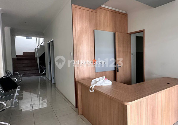 AMS-013.RSH | For Sale 3-Story Shop House Near Airport on Bypass Tuban Kuta Bali 1