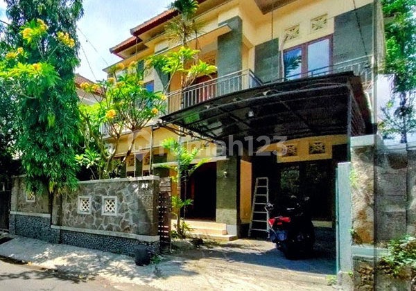 New House Service 3 Bedrooms 3 Bathrooms For Rent in West Gatsu, Denpasar - West