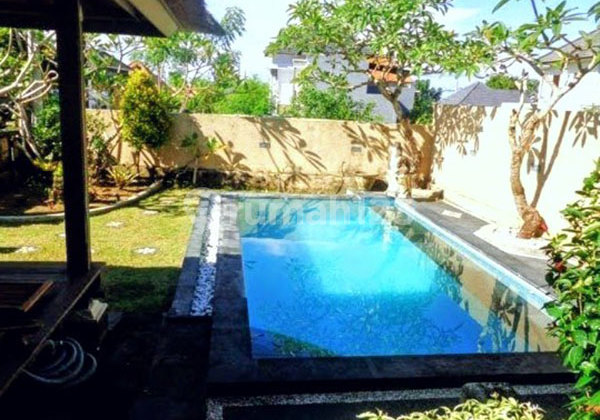 For Yearly Rent Villa 3 Bedrooms in Bali Arum Jimbaran Residence 2
