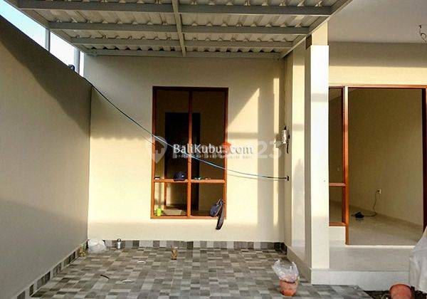 Amr.031.ico Exclusive 3 Bedroom House for Annual Rent on Jl Dewata Sidakarya 2