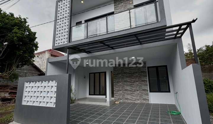Jual Rumah 2 Lantai Semi Cluster Buah Batu 5 2