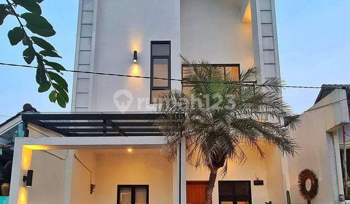 Hunian Luxury 2 Lantai Dengan Lokasi Strategis 5 Hunian Luxury 2 Lantai Dengan Lokasi Strategis 5