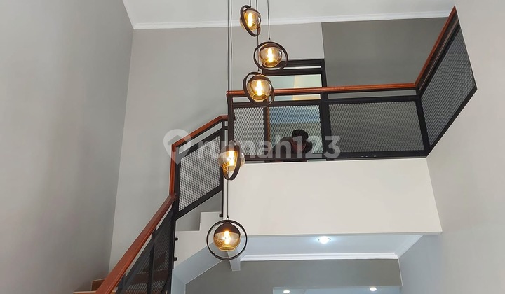 8. Rumah 2 Lt Spesifikasi Bata Merah Dan Bebas Banjir 2