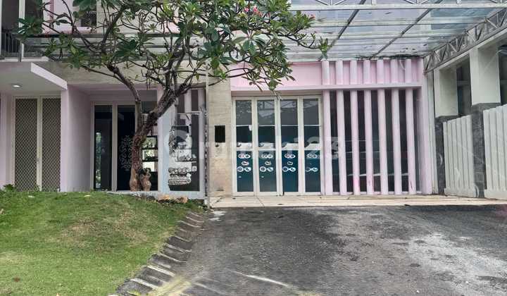 Pakuwon City Luxury House Fully Furnished 2 Floors Ready to Occupy Pakuwon City Luxury House Fully Furnished 2 Floors Ready to Occupy