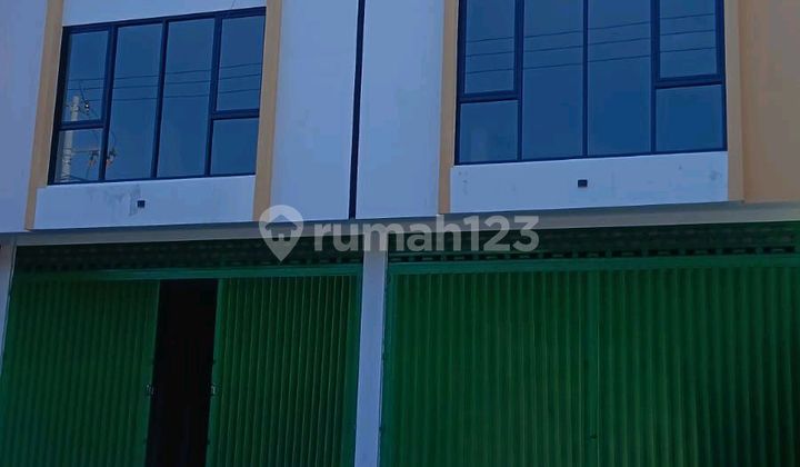 New 3-story shop house for rent in Kutuh, Badung.