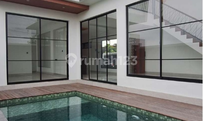 Sewa Vila Non Furnished Dekat Pantai Batu Bolongdi Tibubeneng