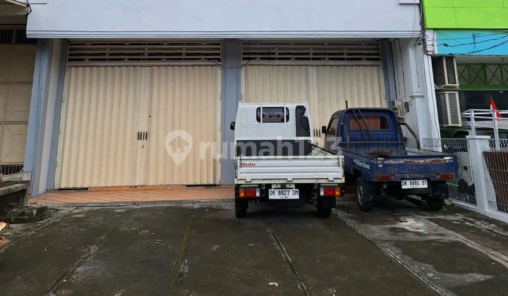 Rent 2 3-story shophouses in West Denpasar Rent 2 3-story shophouses in West Denpasar