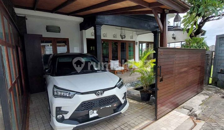 Beautiful Semi-Furnished House for Rent - Kerobokan Beautiful Semi-Furnished House for Rent - Kerobokan