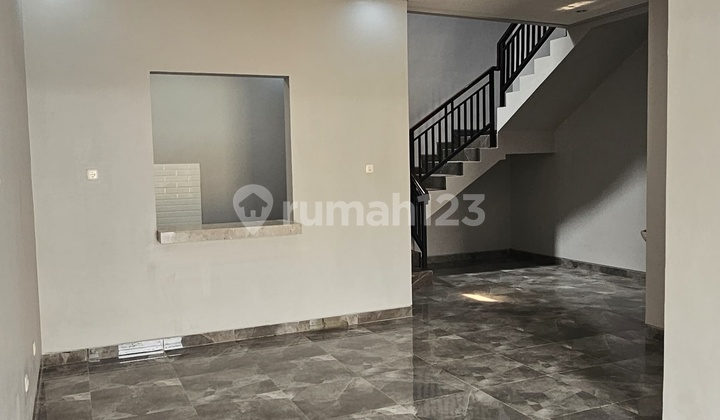 2-Story House in Dian Regency, East Surabaya 2