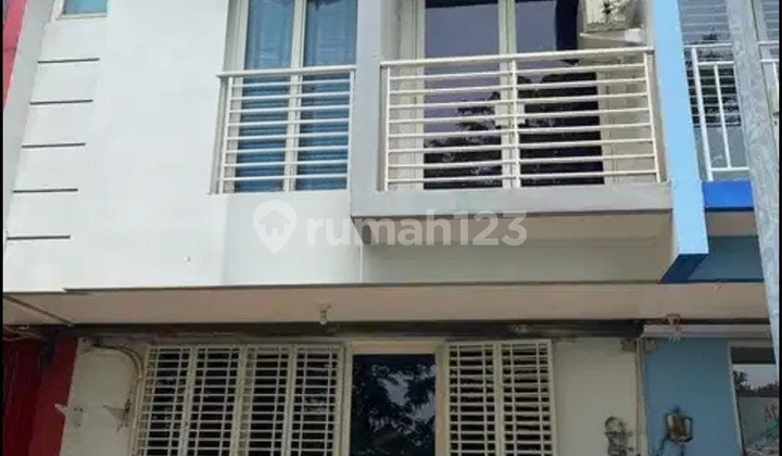 Ready-to-Occupy Shophouse in Pakuwon City Suitable for Various Types of Businesses