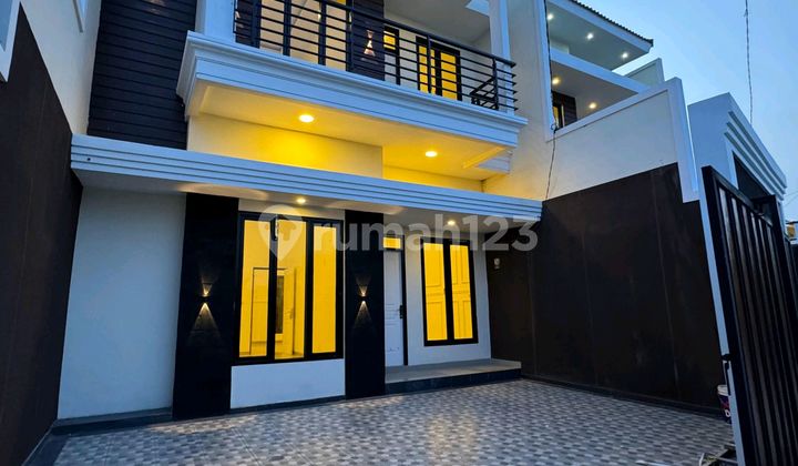 Minimalist New House in Medokan Ayu Tambak 1