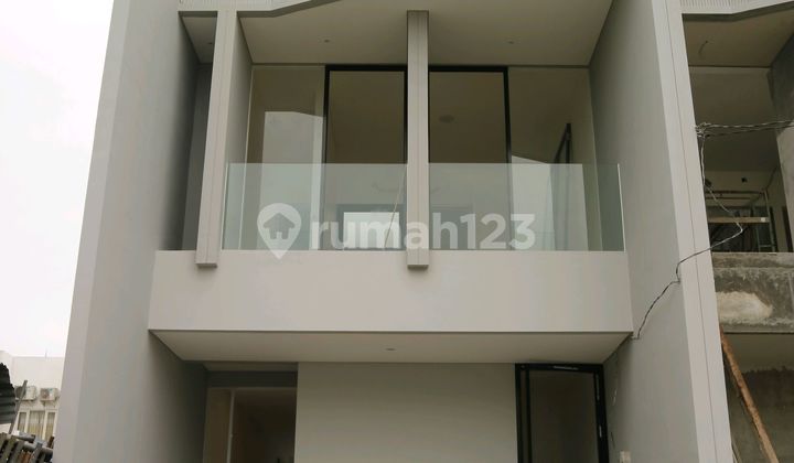 Rumah 2 Lantai Model Minimalis di Dian Istana Rumah 2 Lantai Model Minimalis di Dian Istana