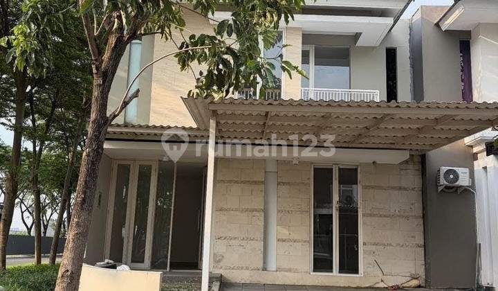 Ready-to-Occupy 2-Story House at Citraland The Greenlake