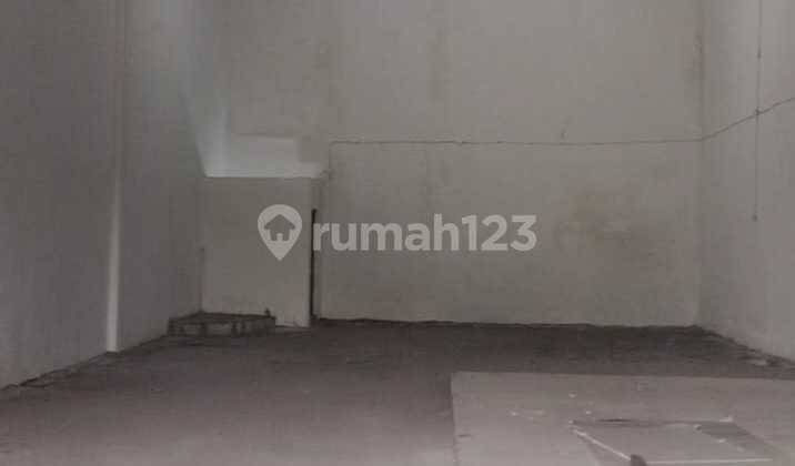 Warehouse for Rent on Jl Demak