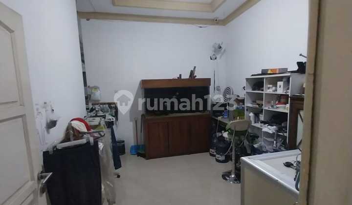 Rumah Minimalis Sederhana Dekat Dengan Pusat Perbelanjaan Ploso Tmur 