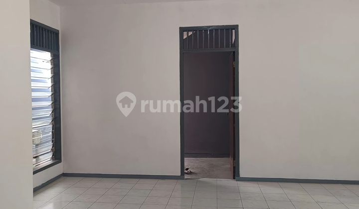 Rumah Second Terawat di Nginden Lokasi Bagus Dekat Untag 2