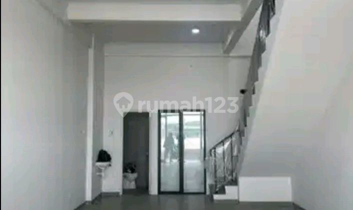 For Rent: Grand Eastern Gress 3-Story Shop House, Good Condition 2